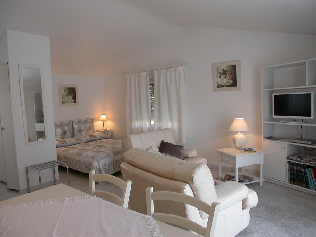 Apartments La Madeleine Avignon Room photo